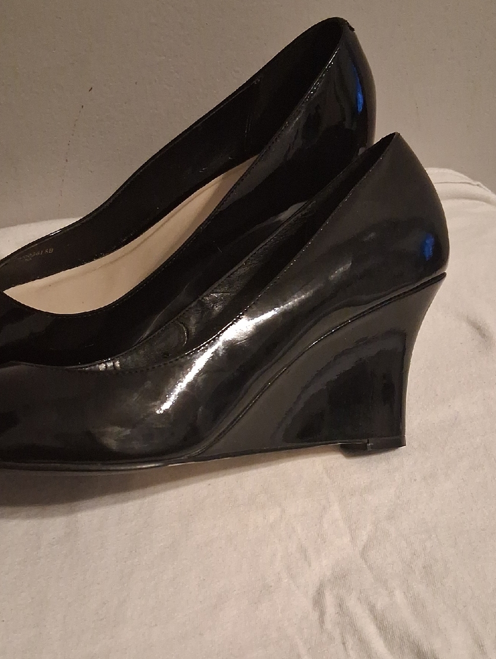 Shoes - Picture 3 of 12